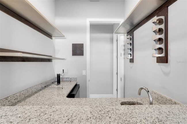 Building Photo - 959 Maypole Dr