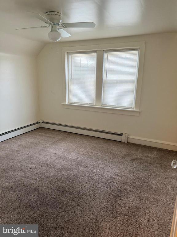 Building Photo - 604 S Main St