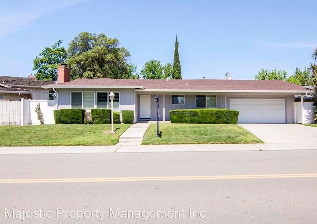 Primary Photo - 3 br, 2 bath House - 2123 Paloma Ave