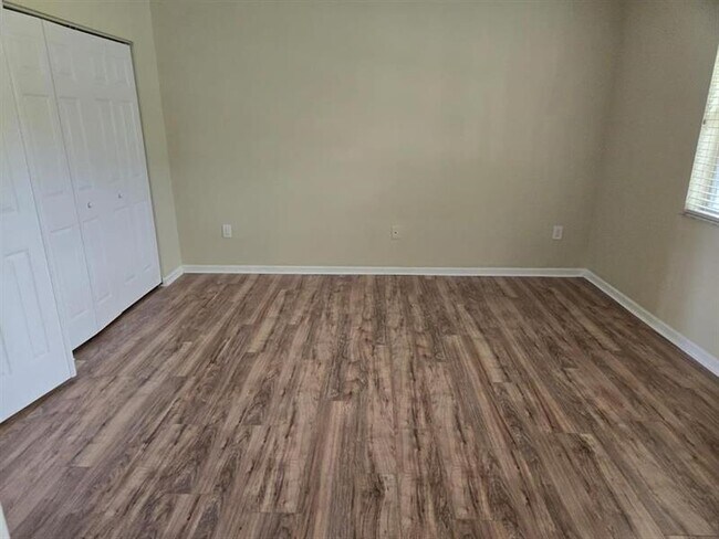 Building Photo - 8433 SW 25th Ct