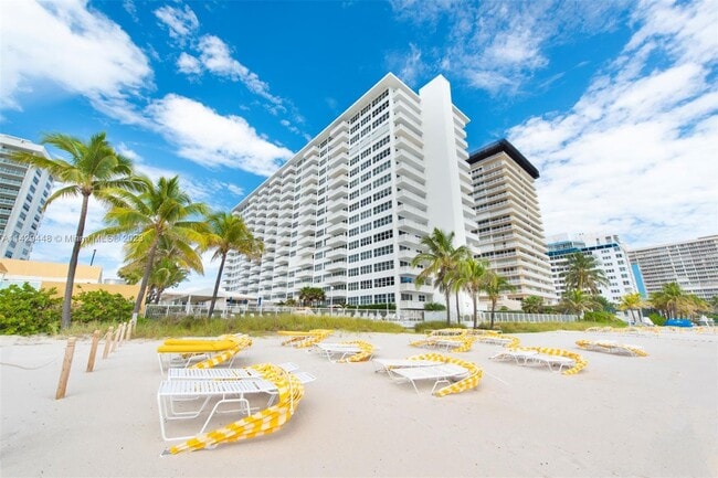 Building Photo - 4010 Galt Ocean Dr