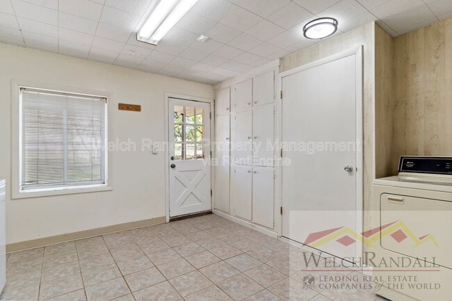 Building Photo - 421 E 2625 N