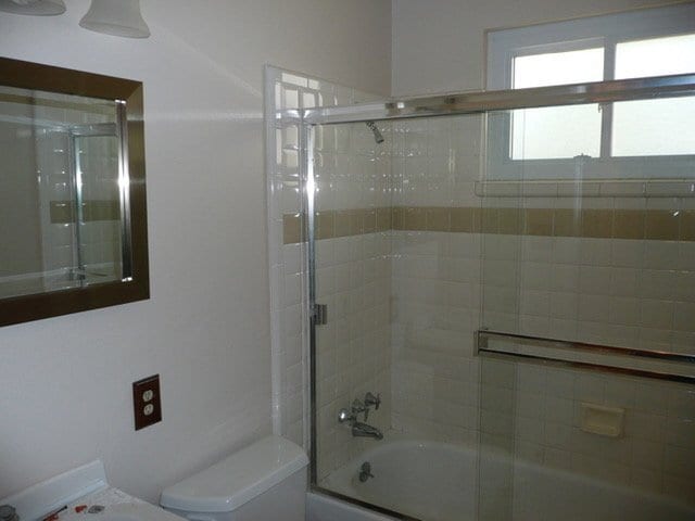 Building Photo - 3882 Yale Way
