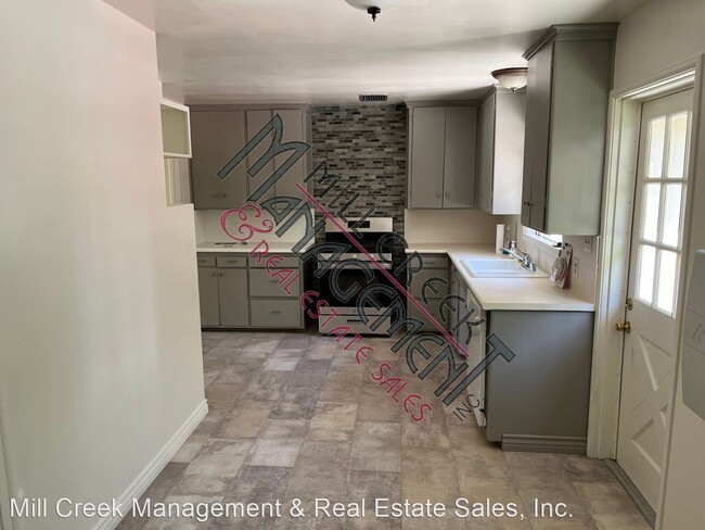 Building Photo - 3 br, 2 bath House - 1709 W. Laurel Ave