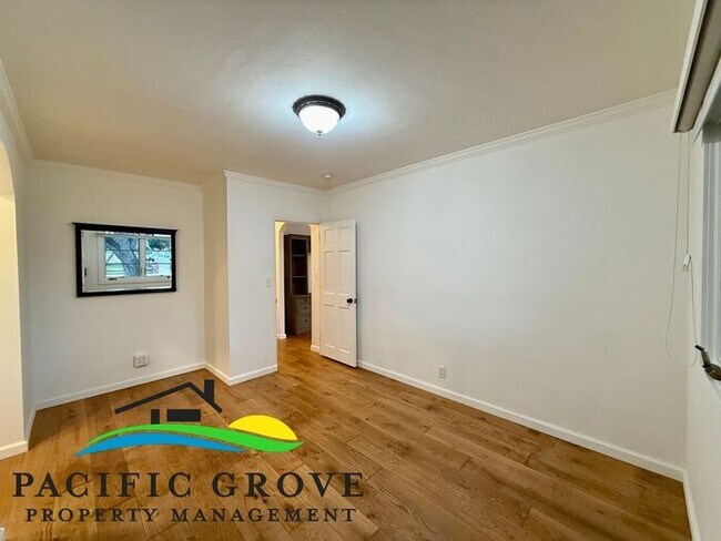 Building Photo - Pacific Grove 2-bedroom , 2 bath. Prime Walk to Town Location!