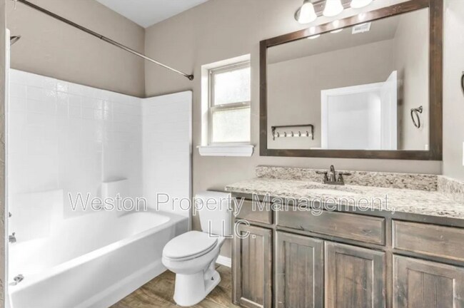 Building Photo - 8651 Overlook Dr