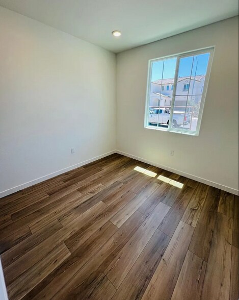Building Photo - 2253 Monferrato St