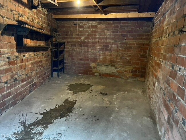 Building Photo - 1872 W 47th St