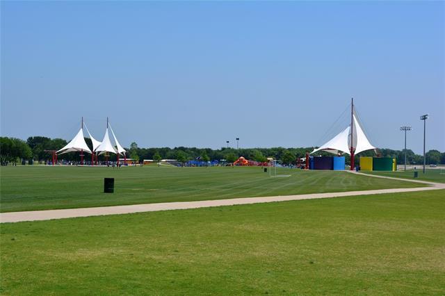 Building Photo - 817 Rushmore Dr