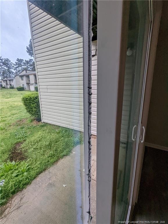 Building Photo - 835 Applewood Ln