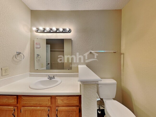 Building Photo - 5123 Milhouse Rd
