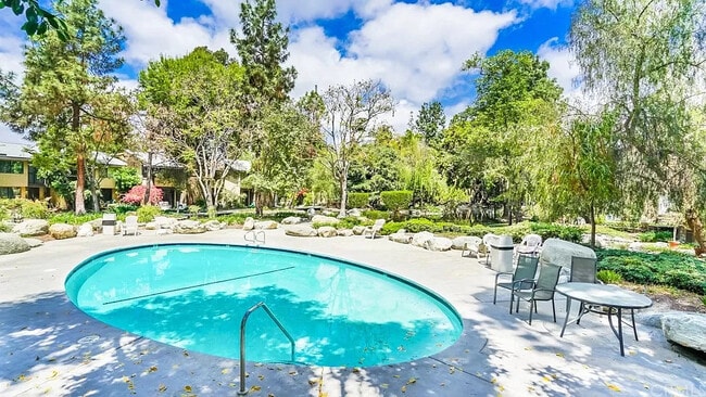 Building Photo - 12750 Centralia St