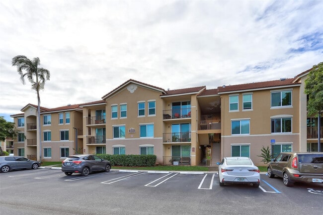 Building Photo - 321 Villa Cir