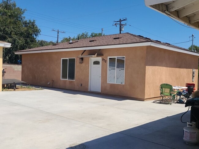 Building Photo - 972 Karesh Ave