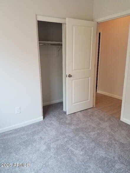 Building Photo - 705 Dylan Ct