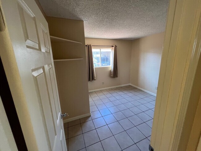 Building Photo - 24204 Clover Ave