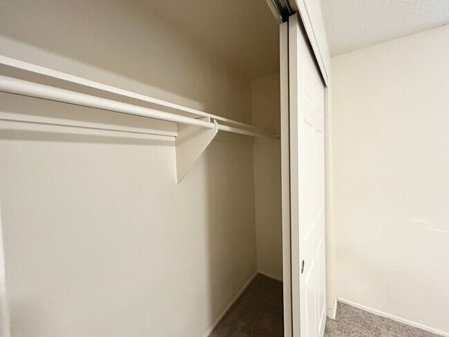 Building Photo - sw165th