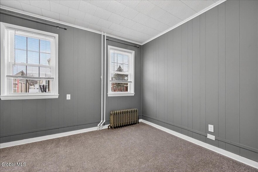 Building Photo - 415 Broadway