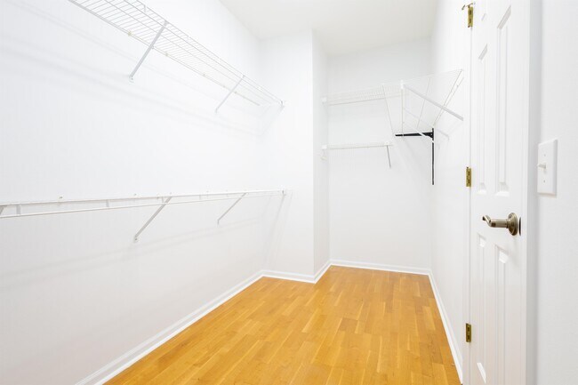Building Photo - 4485 Turnberry Pl
