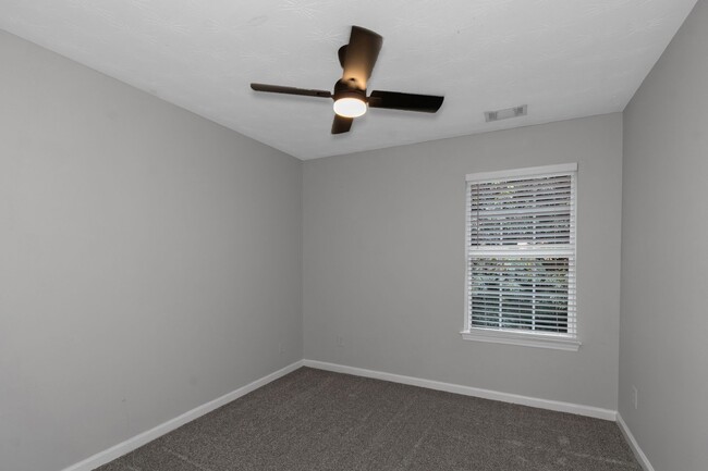 Building Photo - Available Now this Beautiful 4-Bedroom 2.5Baths Home in Stockbridge, GA!