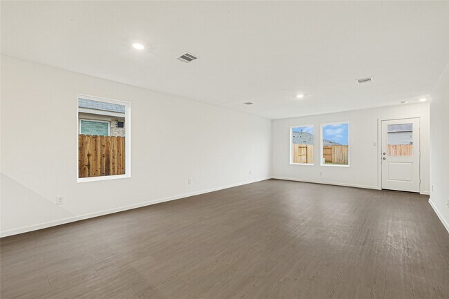 Building Photo - 9318 Speckled Trout Dr