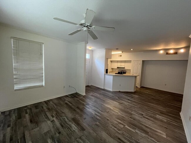 Building Photo - 9270 Lake Chase Island Way