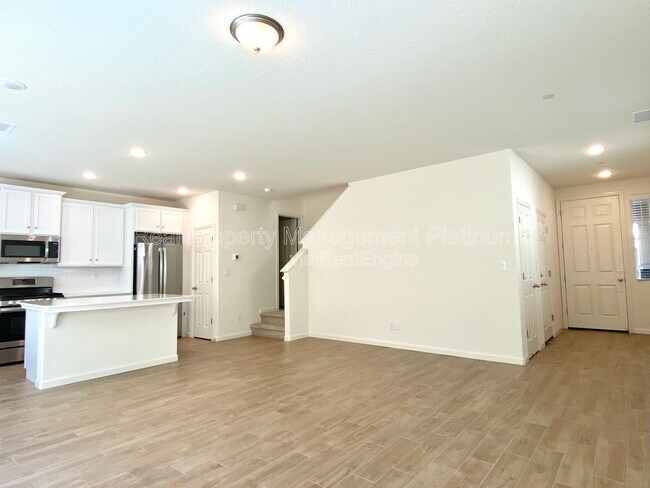 Building Photo - 6407 E Riesling Dr