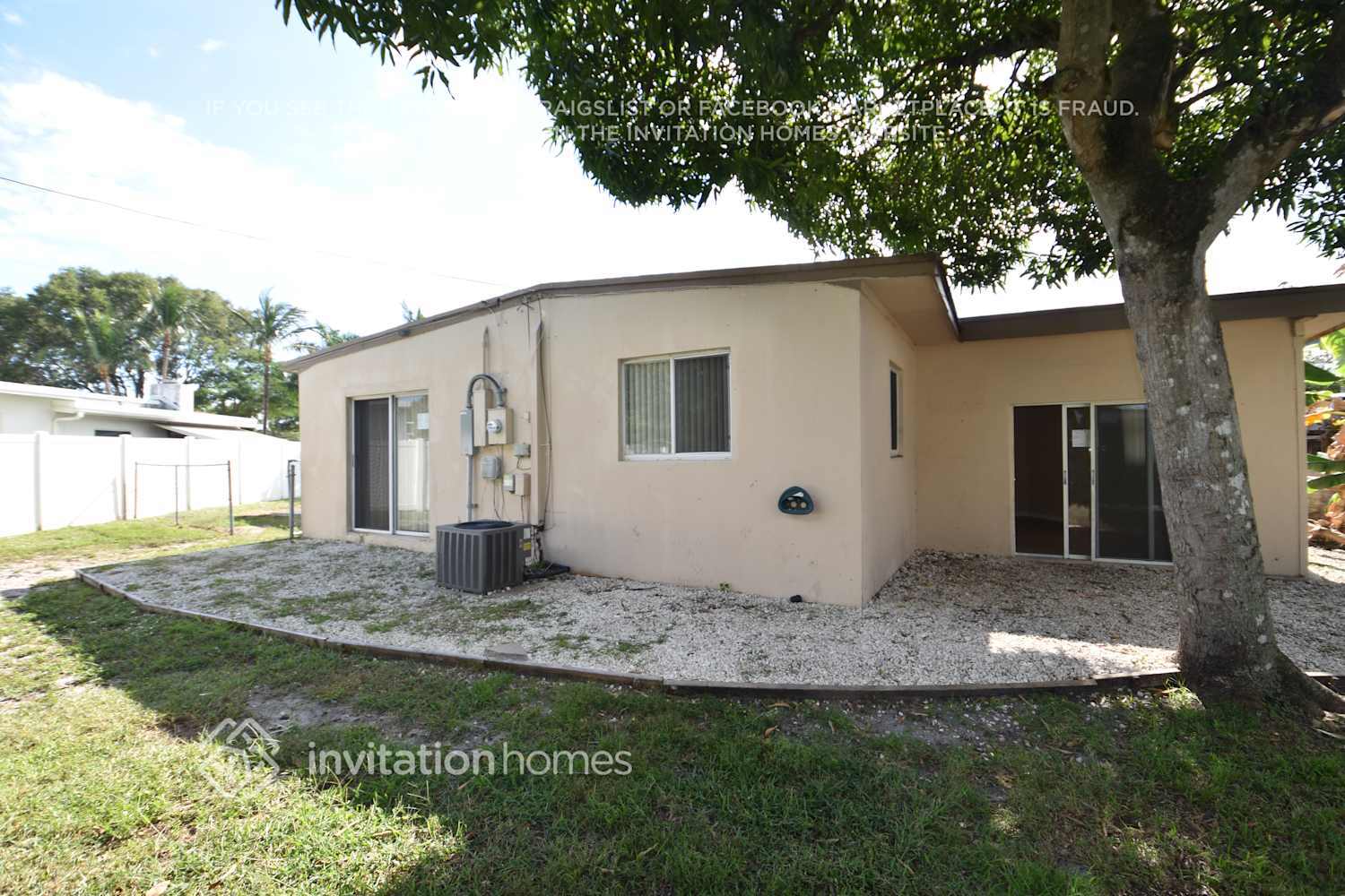 Building Photo - 3317 SW 15th Ct