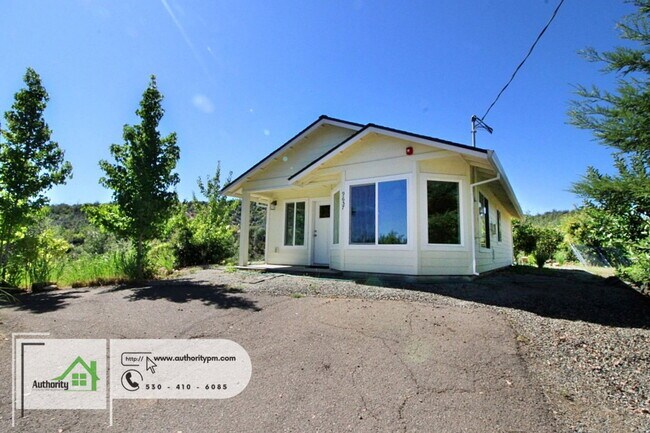 Building Photo - 9657 Swasey Dr