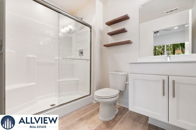 Building Photo - Gorgeous 4 Story Townhome Available in the Highly Desired 17 West Community!