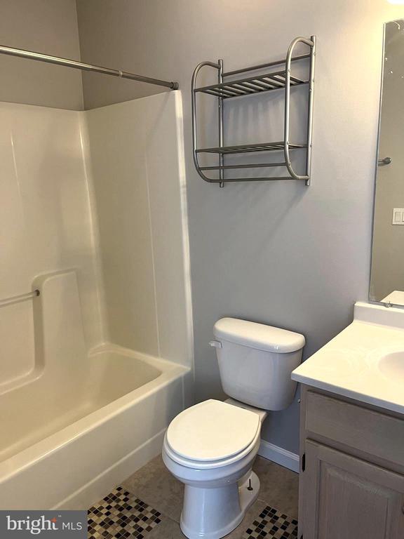 Building Photo - 4195 Nantucket Dr