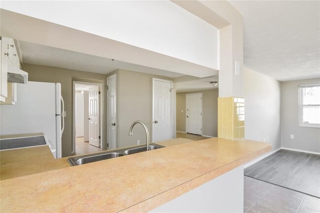 Building Photo - 3410 Trask Dr