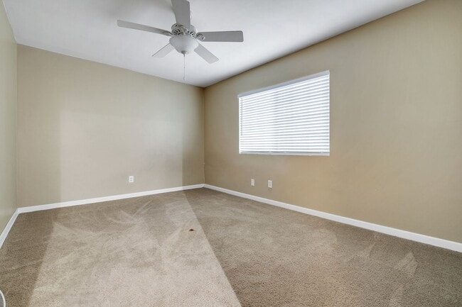 Building Photo - Charming 4 Bedroom / 3 Bathroom house in the lovely neighborhood of Lake View Terrace