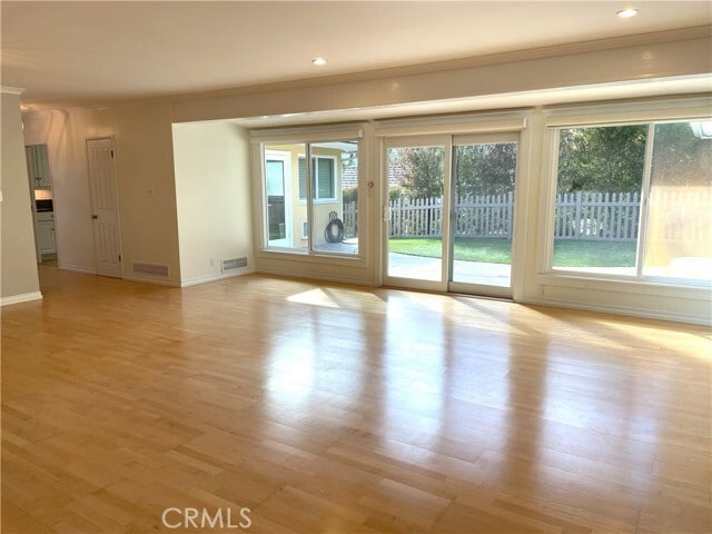 Building Photo - 3001 Palos Verdes Dr N