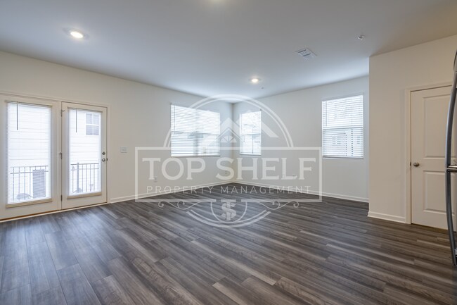 Building Photo - 2010 Ayla Dr