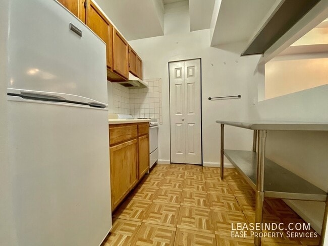 Building Photo - 1721 11th St NW