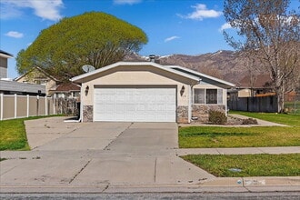 Building Photo - 928 E 1275 N