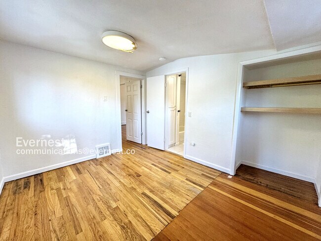 Building Photo - 4886 Osceola St
