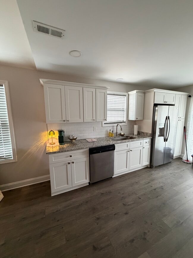 Building Photo - 6690 Eastbrook Ave SW