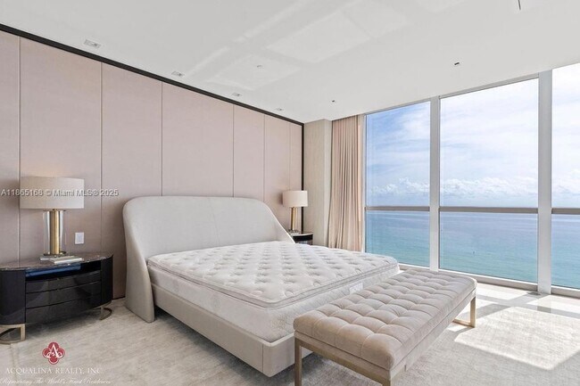 Building Photo - 17749 Collins Ave