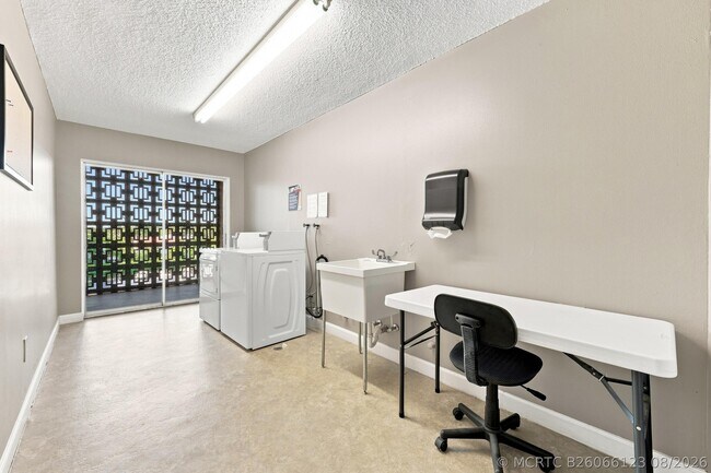 Building Photo - 1601 S Flagler Dr