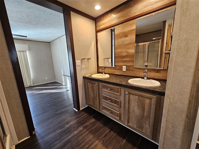 Building Photo - 3434 Laguna Dr