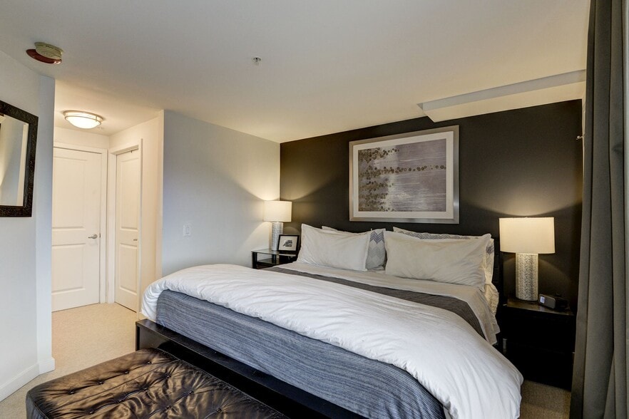 Building Photo - 475 K St NW