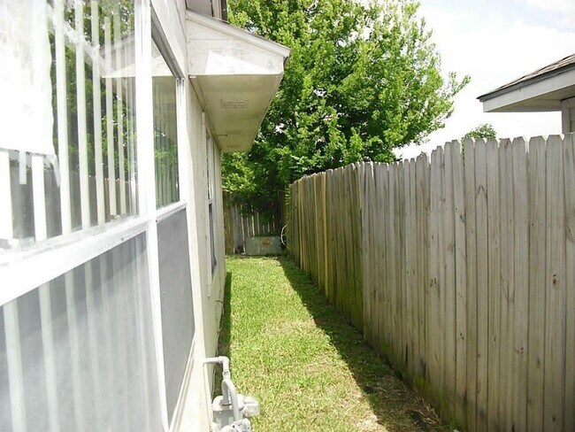 Building Photo - 16505 Monte Carlo Ln