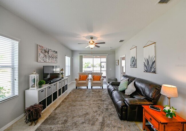 Building Photo - 13529 Crest Lake Dr