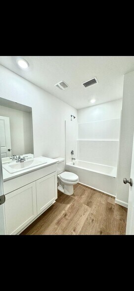 Building Photo - 19276 Gray Horse Dr