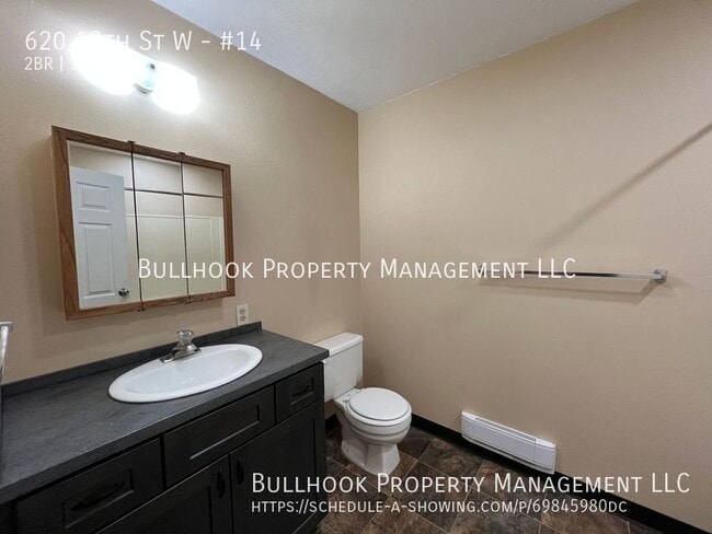 Building Photo - 620 13th St W