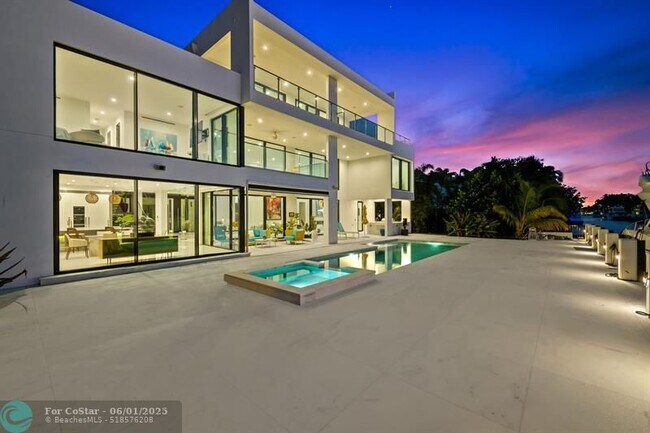 Building Photo - 401 Lido Dr
