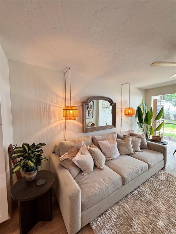 Building Photo - 5623 Midnight Pass Rd