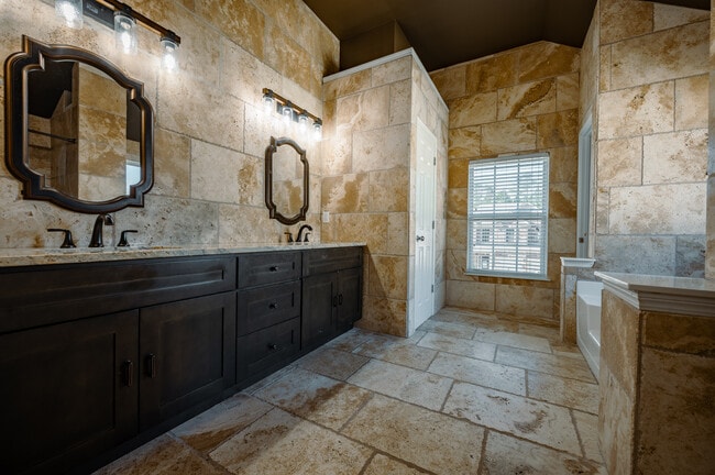 Building Photo - 7445 Absinth Dr